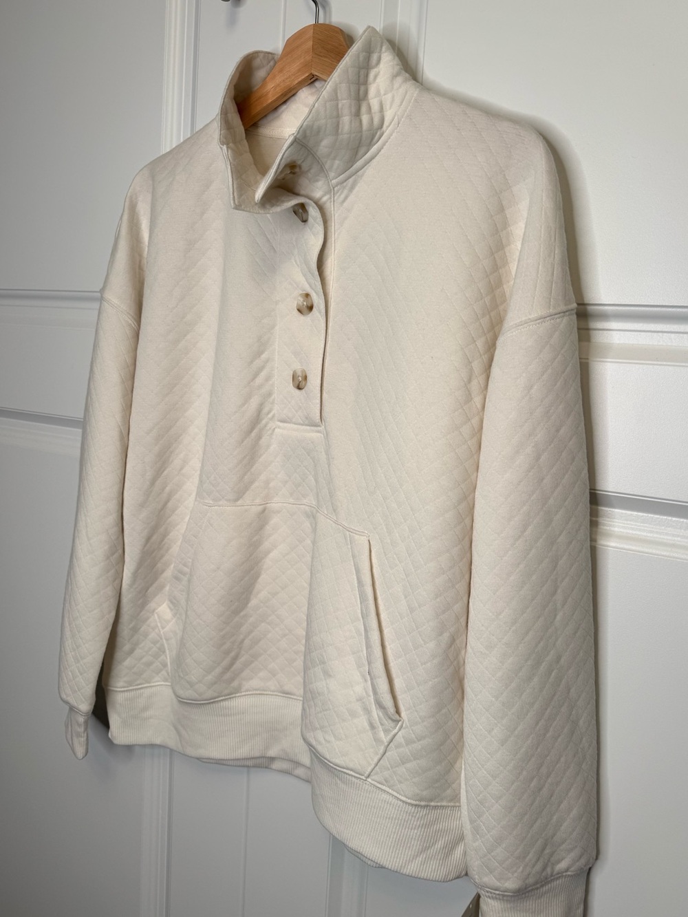 NWT Stars Above Quilted Pullover Sweatshirt Cream Medium